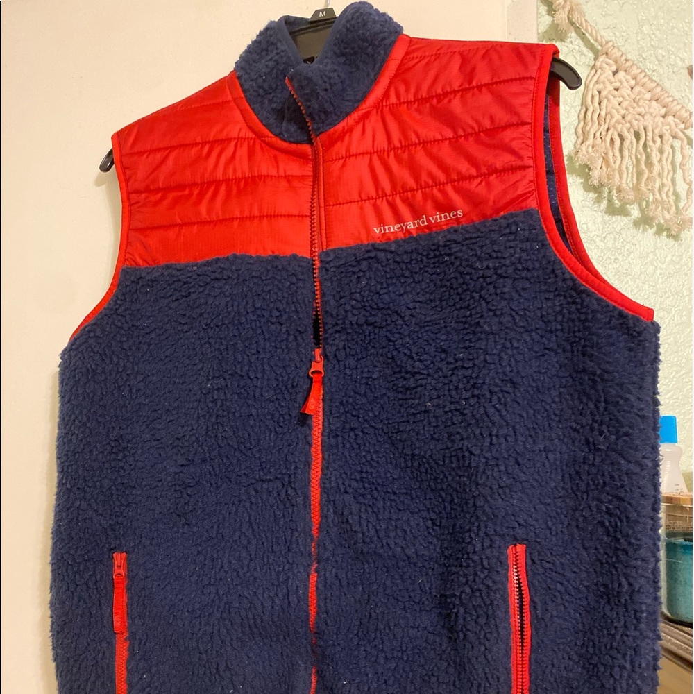 Vineyard Vines Navy Blue and Red fleece vest